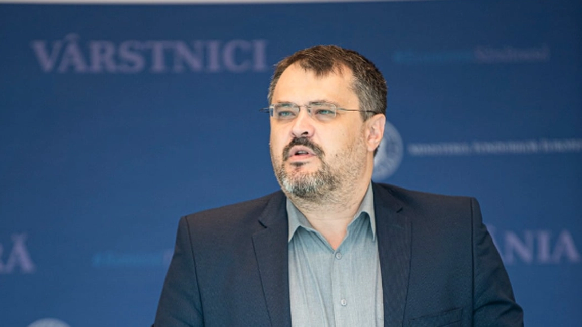 Fostul ministru USR al Fondurilor Europene Cristian Ghinea, la DNA. Va da declarații în dosarul achizițiilor de vaccinuri anti-COVID din pandemie