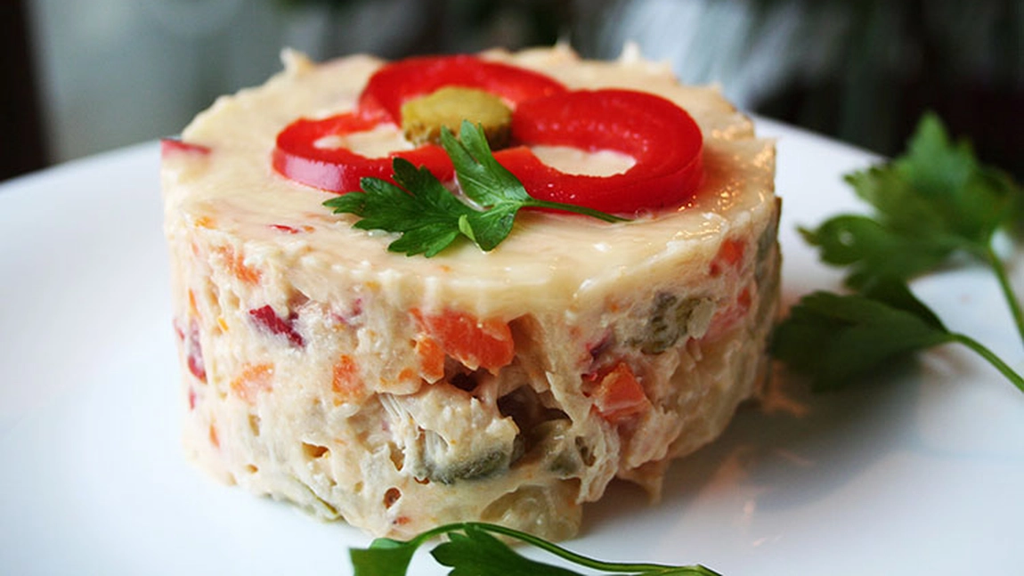 Model de salată boeuf de Crăciun. Rețete atractive de ornat acest deliciu culinar