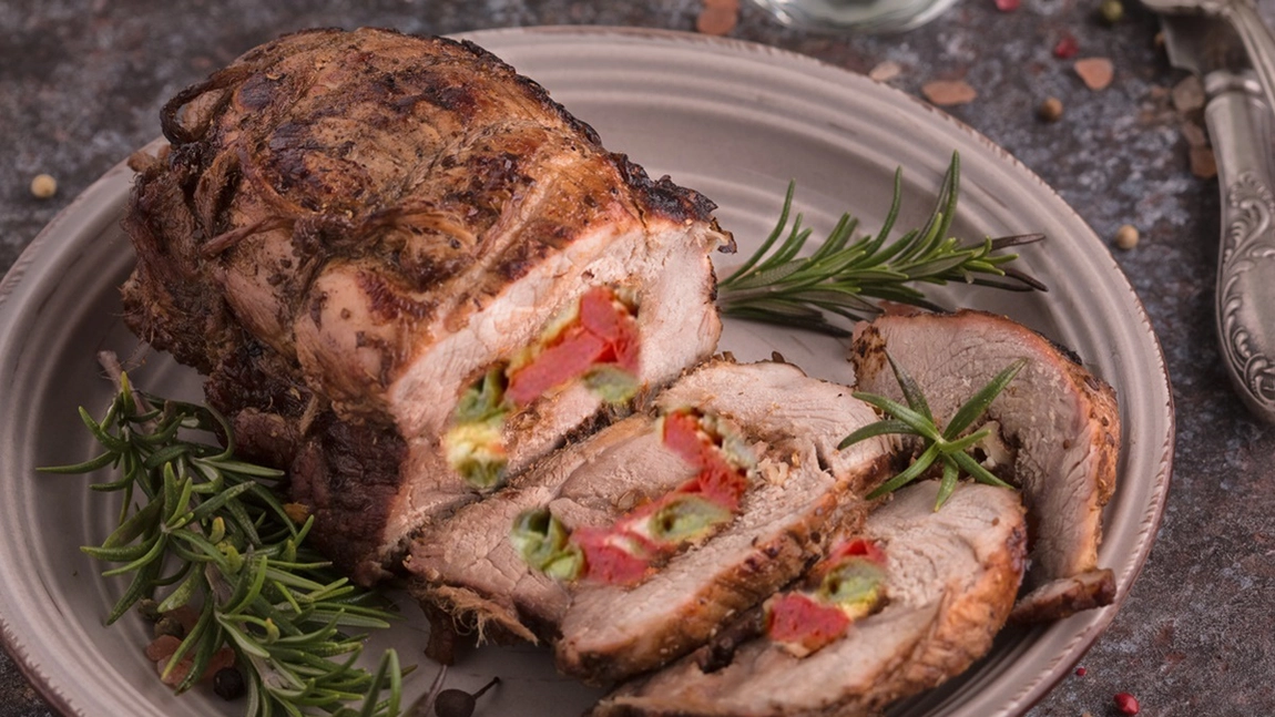 Ruladă de porc tradițională. Gustoasă, aromată și ușor de gătit