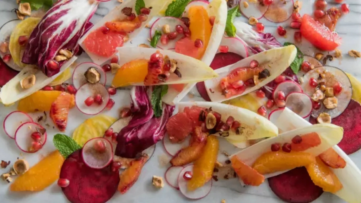 Salată de andive simplă. Idei savuroase pentru o alimentație sănătoasă