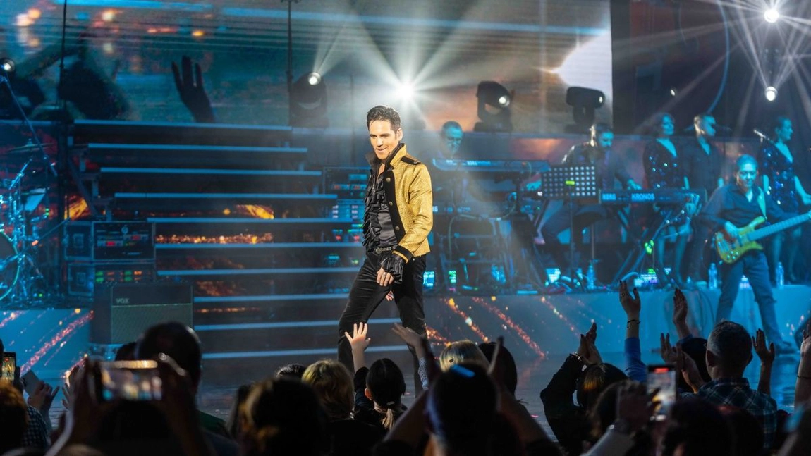 Ștefan Bănică Jr. a cântat alături de copiii lui la concertul de Crăciun. Ce i-a spus artistul Violetei