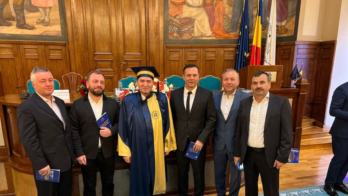 Prof. univ. dr. Tudorel Toader, Rectorul UAIC, a primit titlul de Doctor Honoris Causa al Academiei de Studii Economice - FOTO