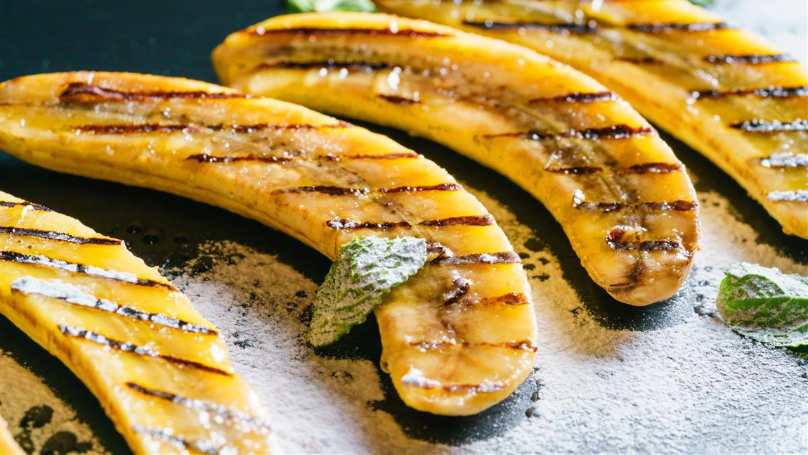 Banane prăjite după rețeta simplă. Un desert savuros, gata în doar câteva minute