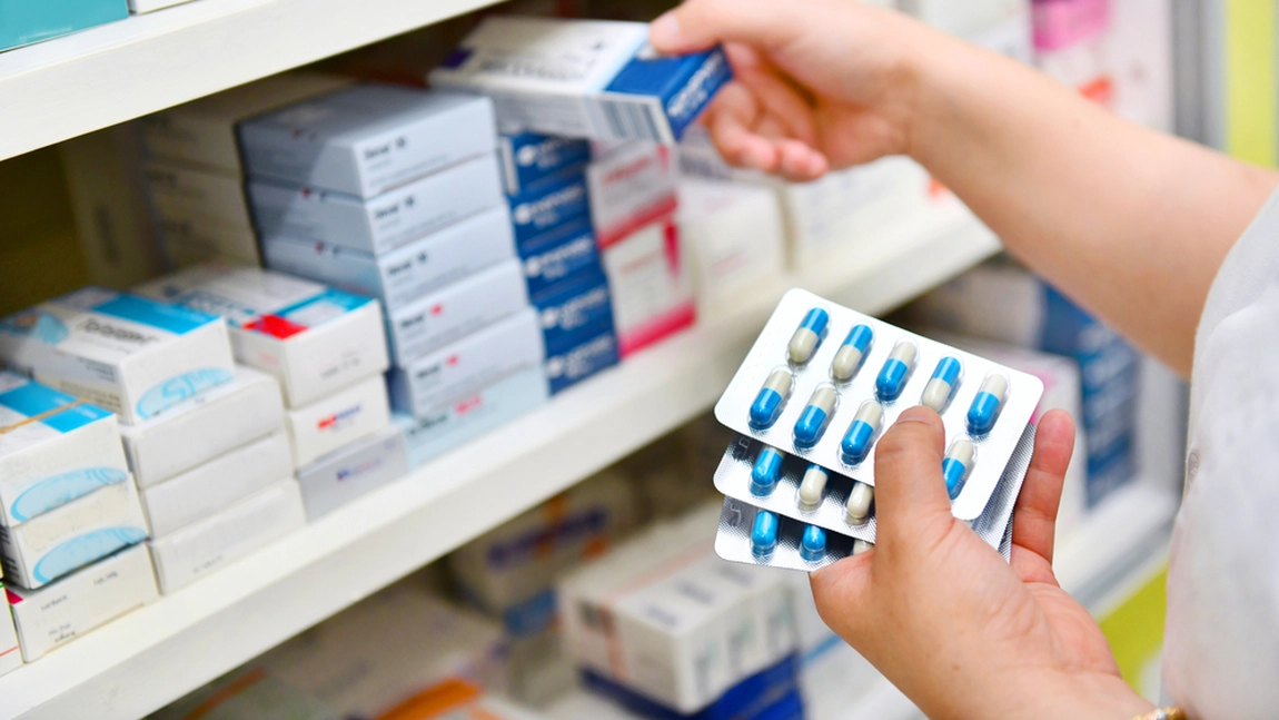 Criză în sistemul de sănătate din România! Farmaciile rămân fără tratamentele uzuale folosite pentru infecţiile respiratorii!