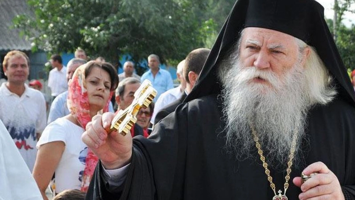 Arhiepiscopul Sucevei, ÎPS Calinic, a fost operat. Care este starea lui de sănătate