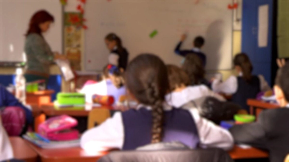 Ordinul Ministerului Educaţiei. Profesorii nu mai au voie să facă meditații cu elevii de la clasele la care predau