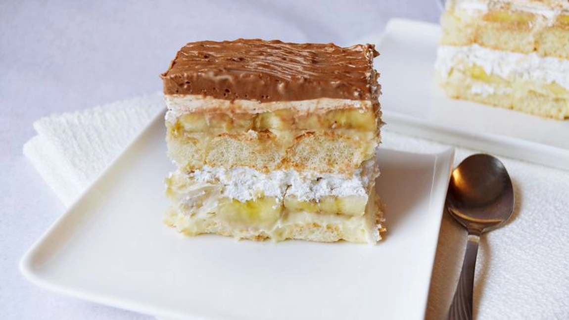 Prăjitură cu pișcoturi și budincă de vanilie. Desertul perfect pentru weekend