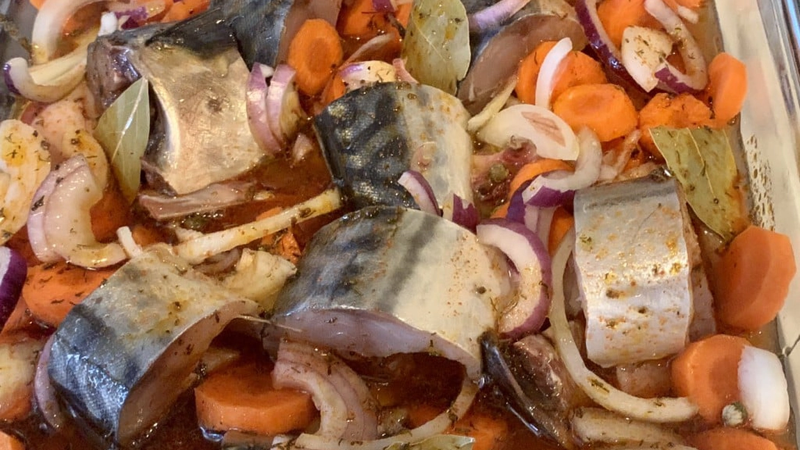 Rondele de macrou la cuptor. Un adevărat festin culinar gata în 30 de minute