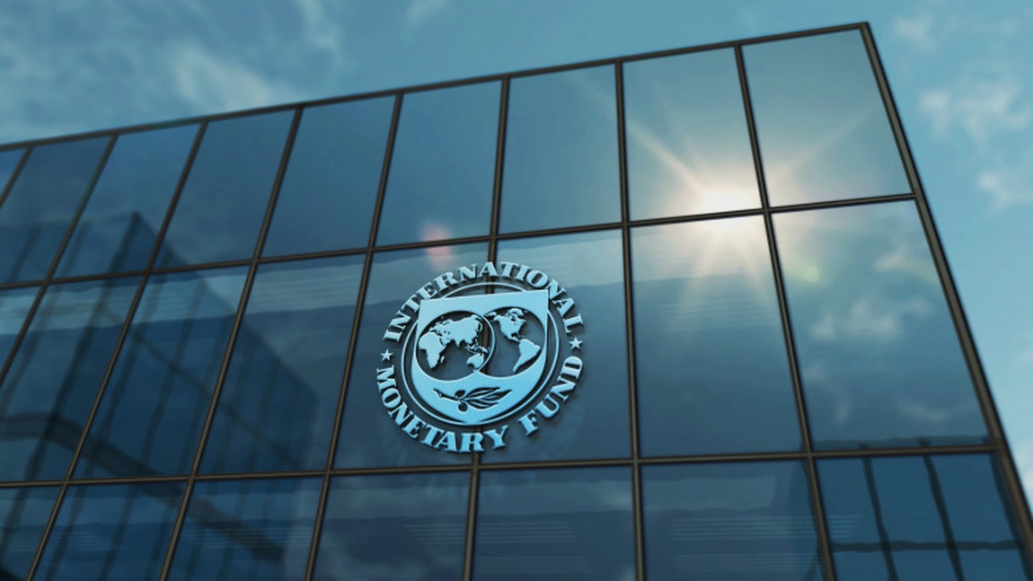 FMI recomandă autorităţilor de la Bucureşti să impună o taxă pe carbon pentru sectoare-cheie din economie