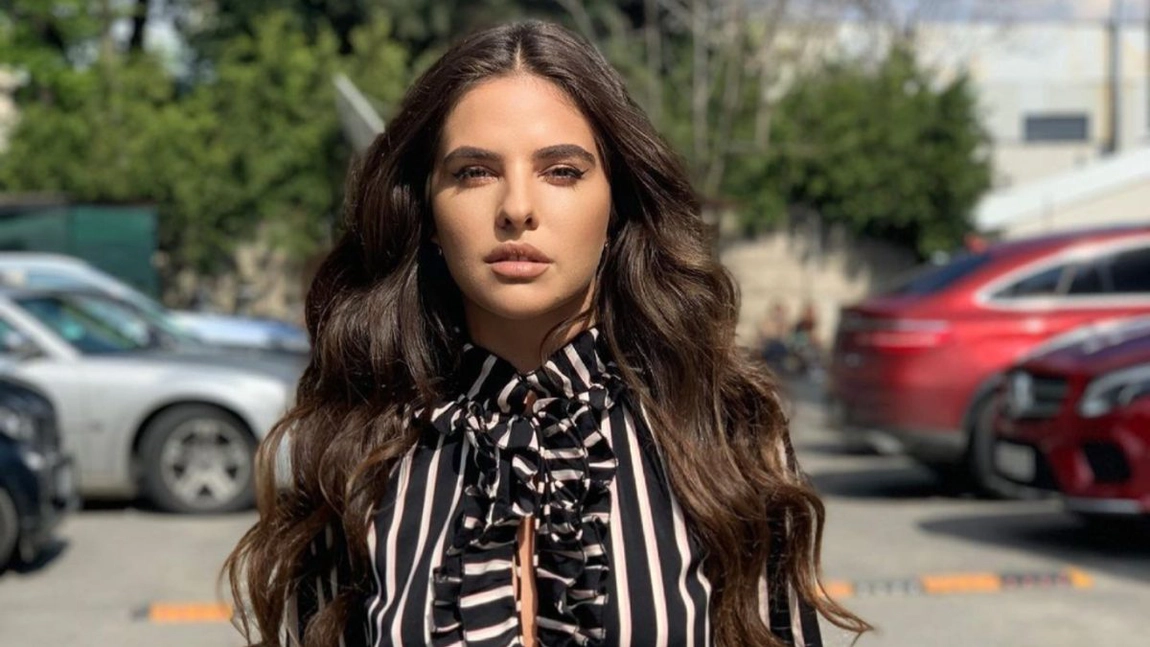 Mellina a ajuns de urgență la psihiatru! Ce probleme de sănătate are artista