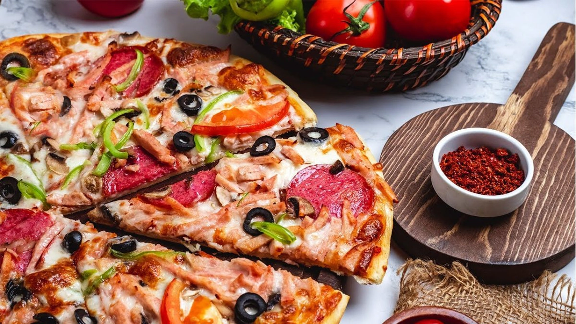 Rețete de pizza făcute în casă. Cum să pregătești o pizza pufoasă și gustoasă