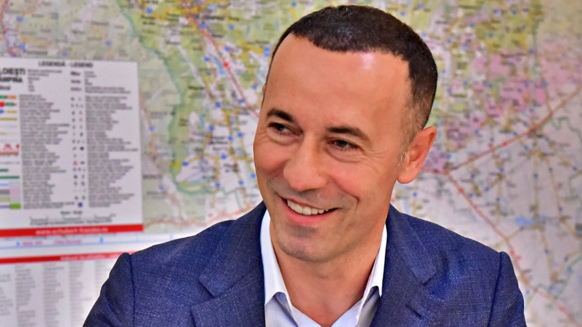 Iulian Dumitrescu și-a dat demisia din toate funcțiile de conducere ale PNL