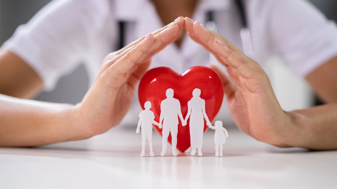 Românii care beneficiază de asigurare de sănătate fără a plăti contribuția lunară. Ce condiții trebuie să îndeplinească