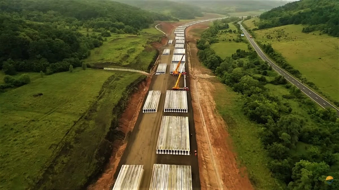 Nemulțumiri la exproprierile pentru autostrada Sibiu-Piteşti (A1). Câți bani au primit proprietarii de terenuri pentru a permite construcțiile