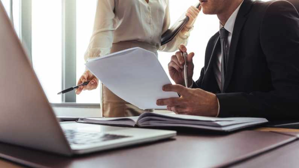 Se schimbă legislația muncii. Ce se întâmplă cu cei care lucrează online