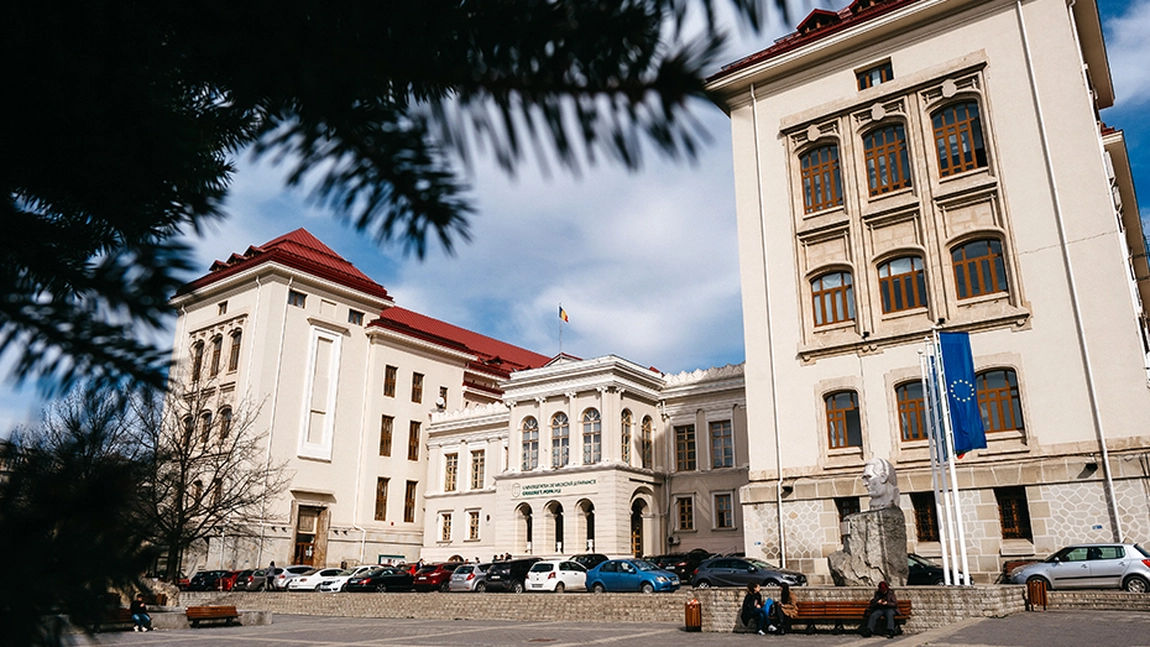 Pregătire gratuită la anatomie și chimie pentru concursul de admitere, la UMF Iași