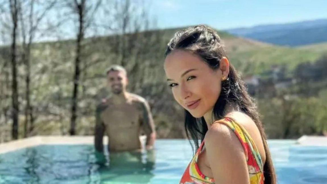 Cum arată Vlăduța Lupău în costum de baie: E însărcinată în șase luni!