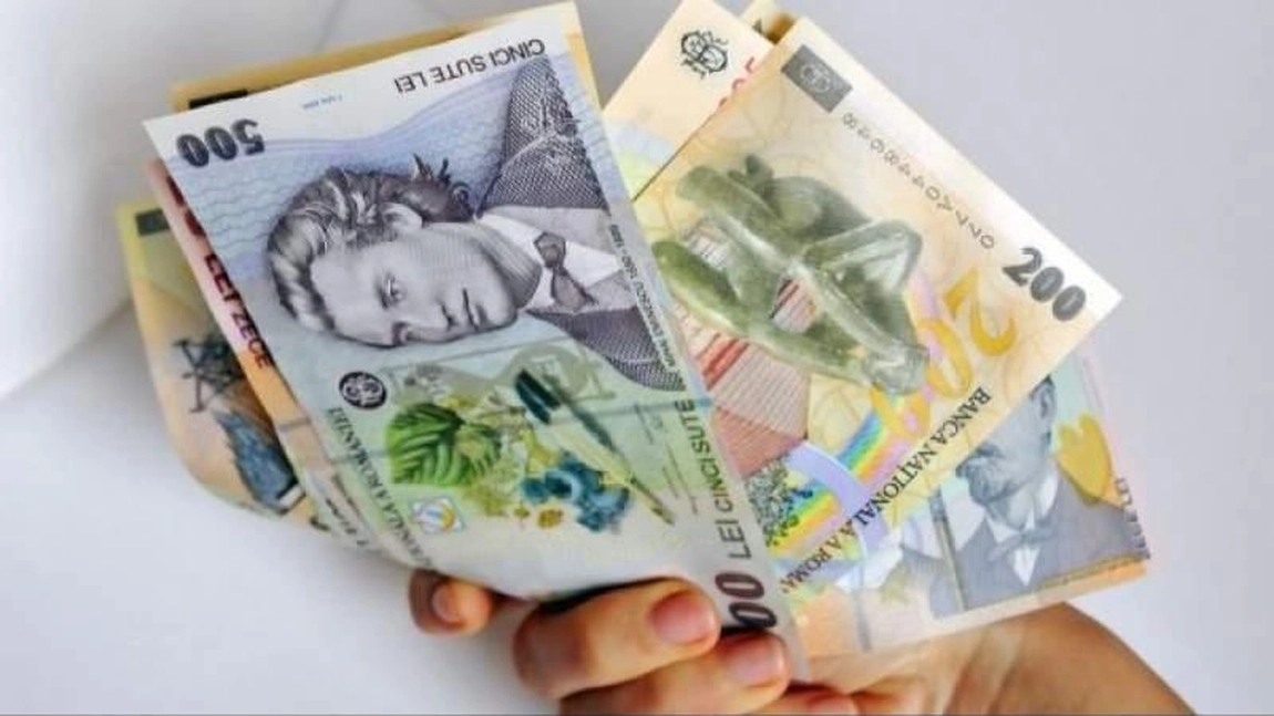 Se dau prime pentru angajații din România! Iată cine beneficiază de stimulentul financiar