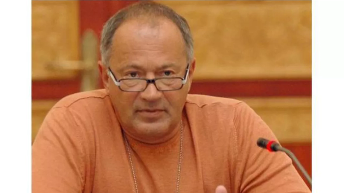Exmatricularea lui Nicușor Dan