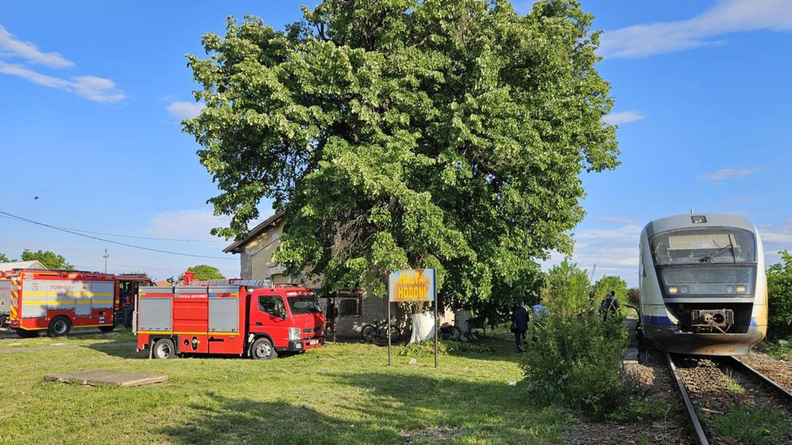 Un tren a luat foc în apropiere de Timișoara. 60 de persoane s-au autoevacuat