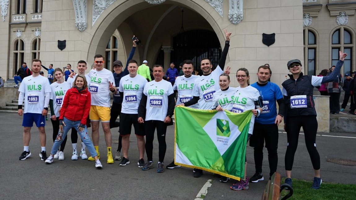 Rezultate remarcabile ale alergătorilor USV Iași, la Semimaratonul organizat de Salvați copiii - FOTO