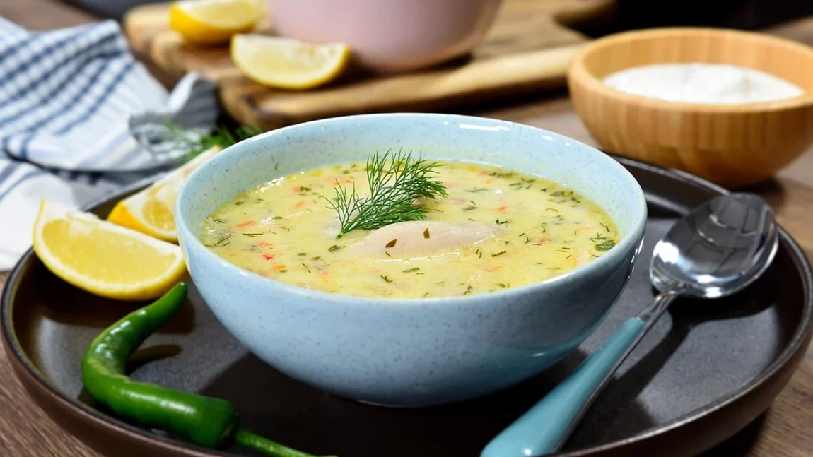 Cea mai delicioasă rețetă de ciorba a la grec. Ai nevoie doar de câteva ingrediente