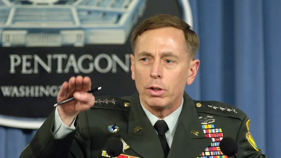Fost director al CIA, aflat în vizită în România: 