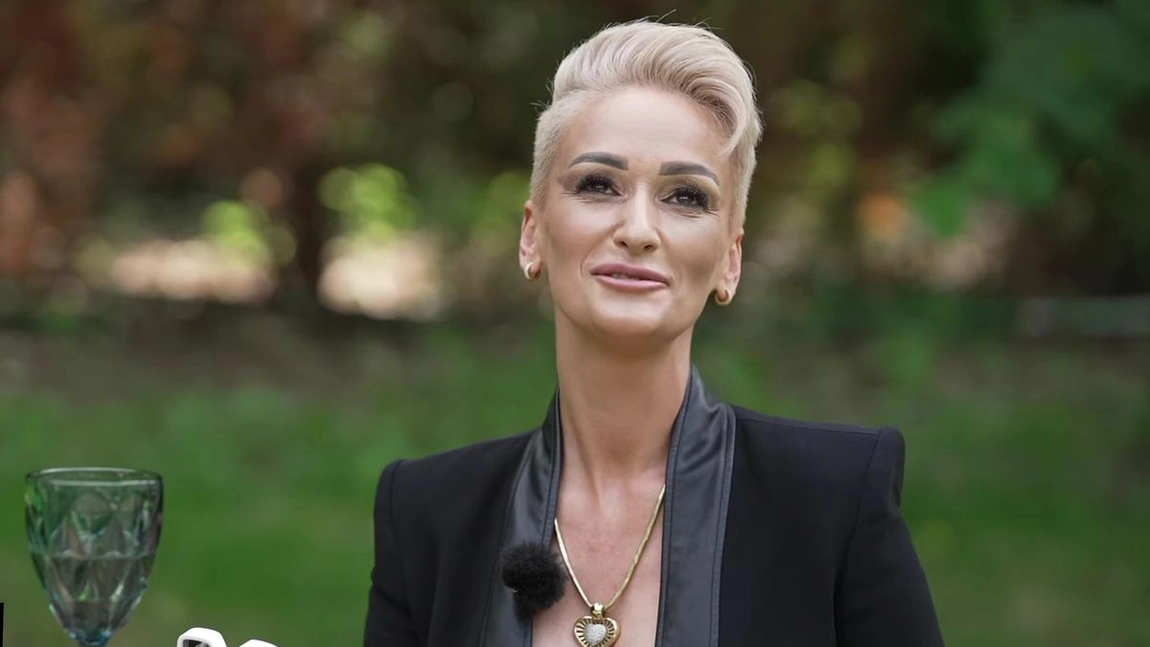 Gabriela Lucuțar, supranumită Regina Întunericului, a băgat divorţ. A cerut custodia copiilor şi împărţirea averii de 2,7 milioane de euro