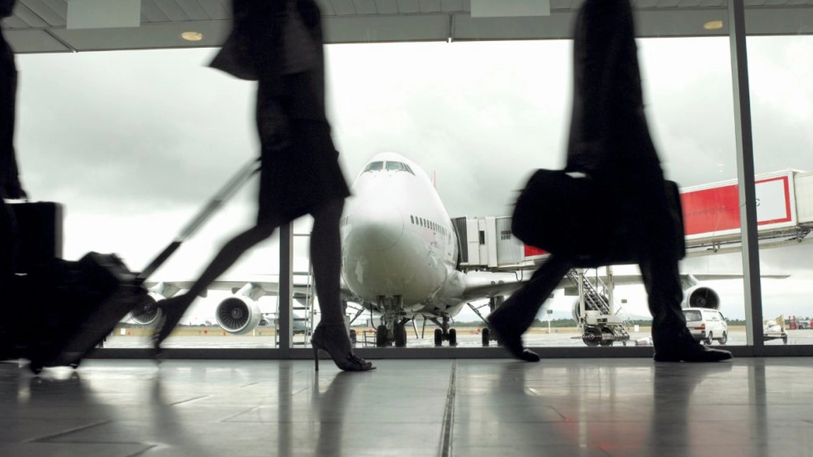 Avertizare de călătorie! Zboruri anulate sau întârziat. Controlorii aerieni de trafic aerian din Franța anunță gravă