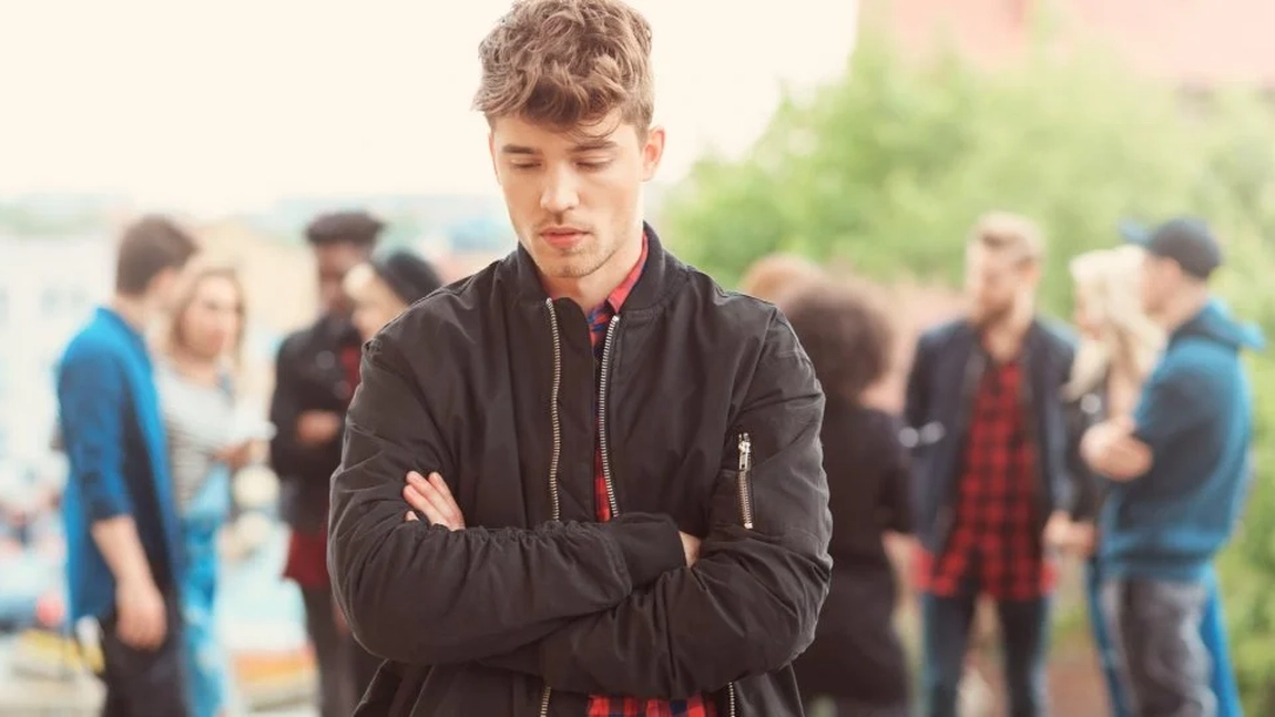 Ce înseamnă introvertit? Care sunt diferențele dintre persoanele extrovertite și cele introvertite?