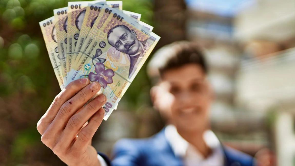 Anunț important pentru toți angajații din România! Urmează majorări salariale consistente