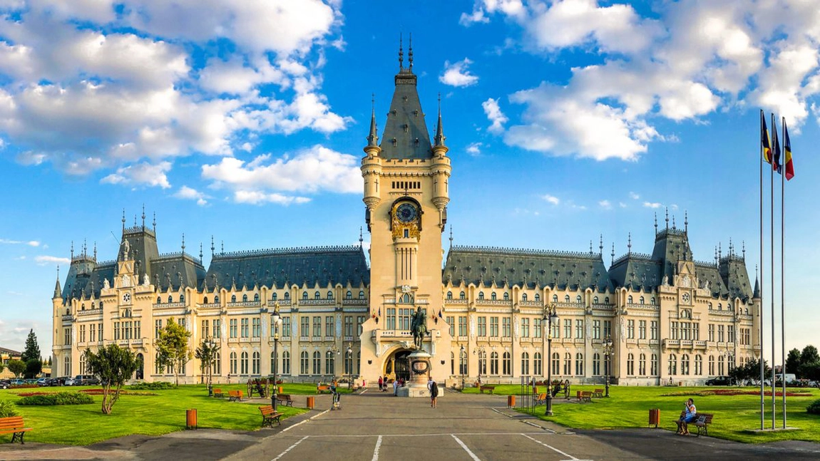Intrare gratuită sâmbătă la Palatul Culturii din Iași, pentru a marca Ziua Internațională a Muzeelor, însă nu participă la evenimentul „Noaptea Muzeelor”. Angajații sunt în grevă