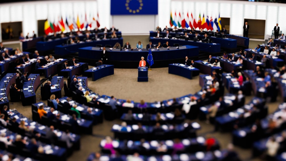 Eurodeputaţii de extremă dreapta vor fi mai numeroşi decât cei din PPE în următorul Parlament European, potrivit sondajelor