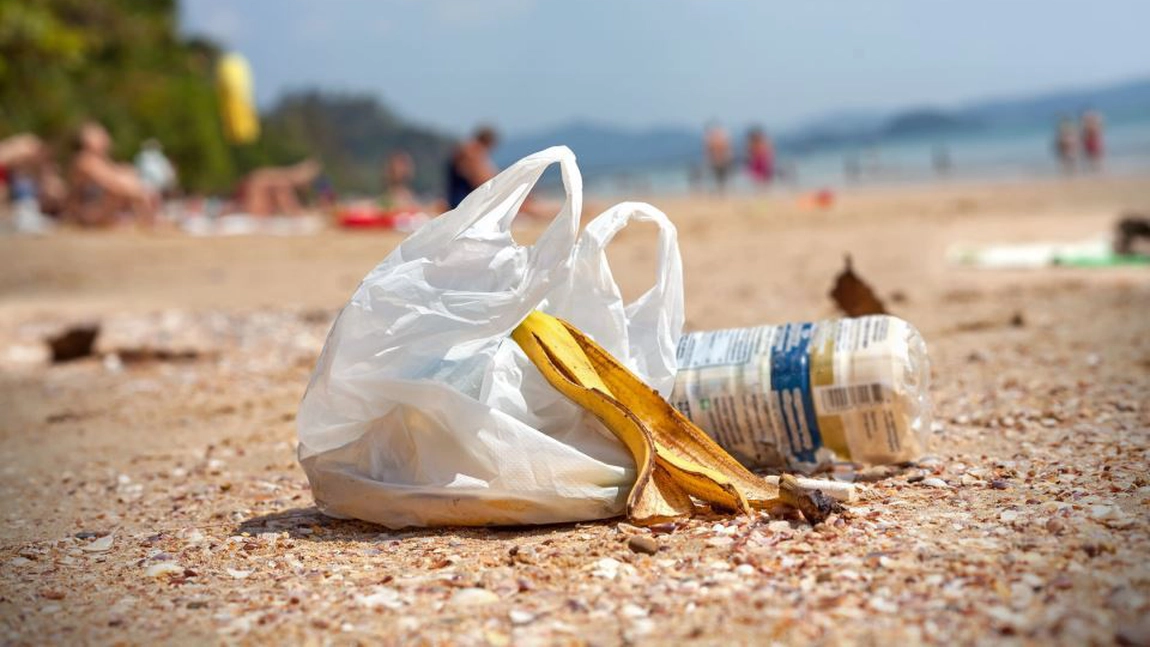 Reguli noi pentru turiști. Ce trebuie să știe românii care pleacă în vacanță