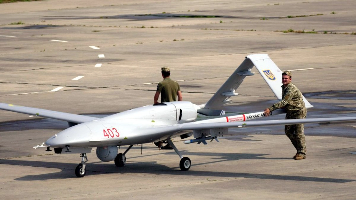 Forţele Terestre Române au început procedurile de recepţie calitativă şi cantitativă a echipamentelor primului sistem de aeronave fără pilot Bayraktar TB2
