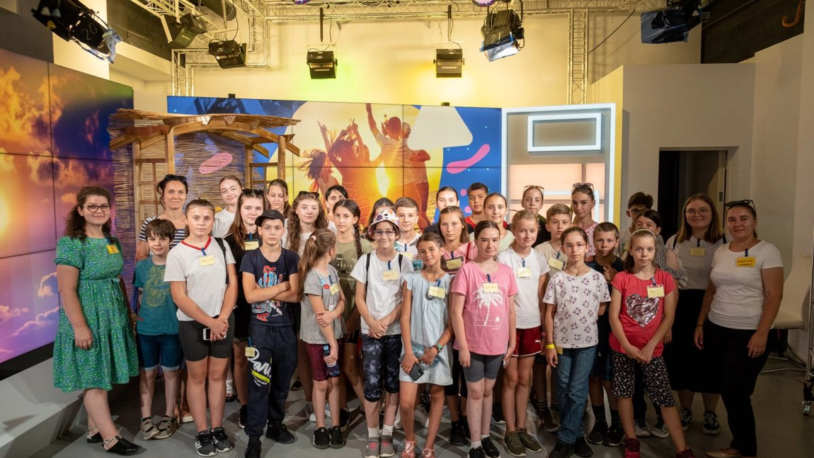 Susține bursierii Pro Vita Iași, 100 de copii și tineri de excepție, proveniți din familii numeroase - FOTO, VIDEO