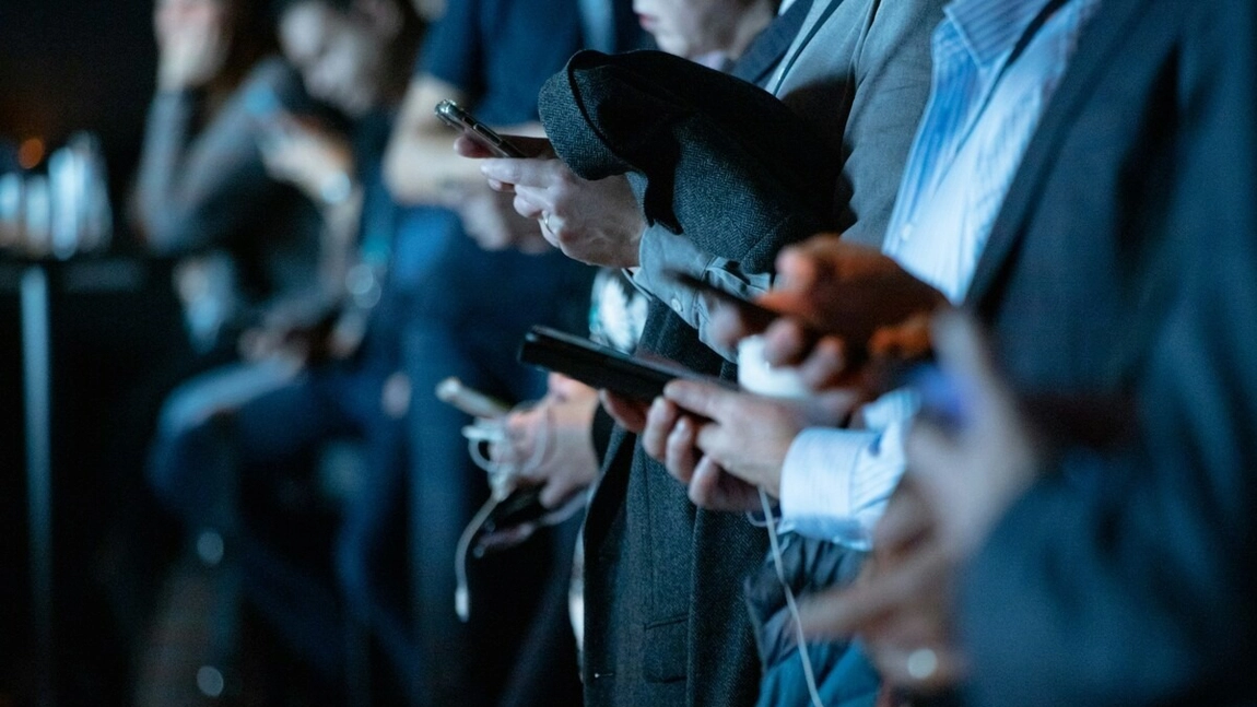 Ce impact au avut telefoanele mobile asupra lumii? Care sunt cele mai bune modele de pe piață?