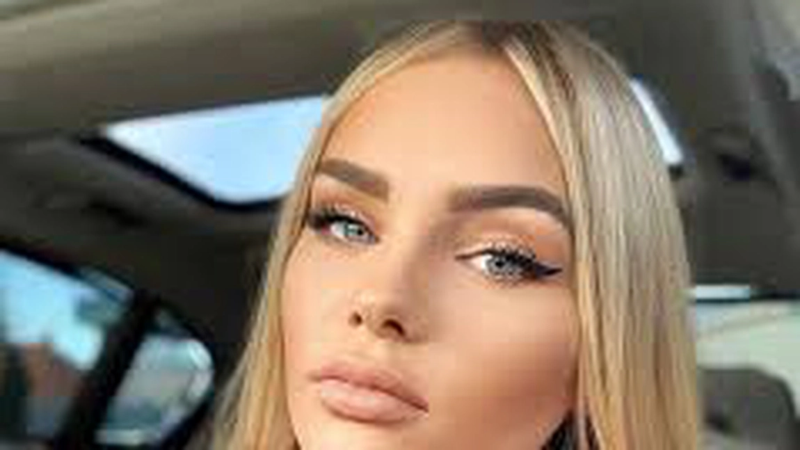 Val de reacții pe internet, după ce Maria Constantin a publicat imagini cu bebelușul! Fanii ei au rămas fără cuvinte când au văzut postarea: „Felicitări! Când ai născut?” - FOTO