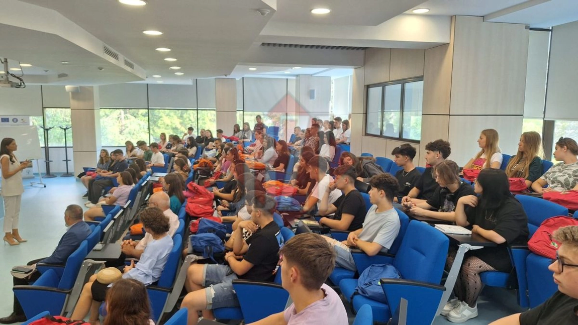 A început Școala de vară 