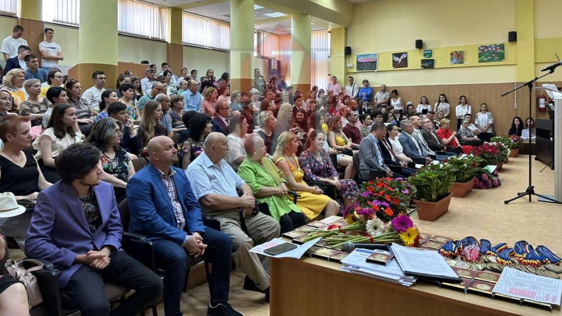 Gala Olimpicilor, eveniment de tradiție al Colegiului Național „Emil Racoviță” din Iași - FOTO