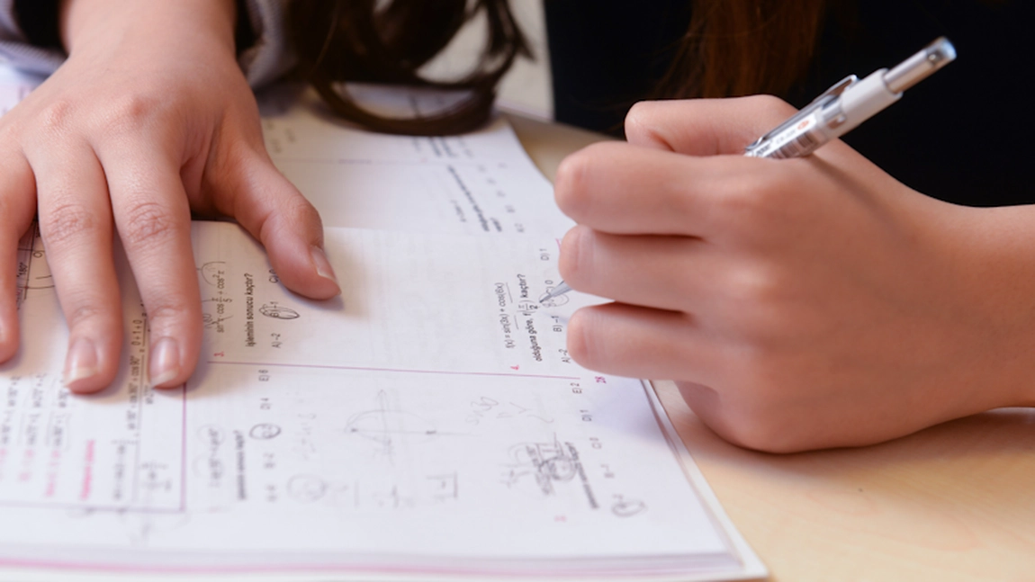 Nou scandal la Evaluarea Națională: Anchetă după publicarea subiectelor la Matematică