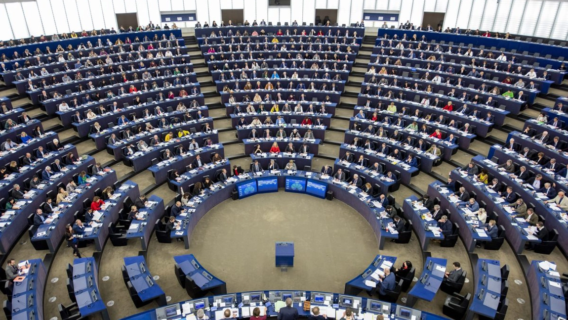 POLITICO: Cine va face legea în Parlamentul European odată cu alegerile europarlamentare