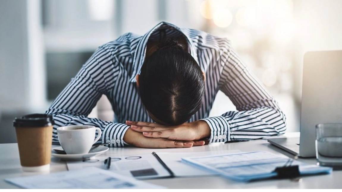 Sindromul care face ravagii printre angajați. Iată care sunt motivele