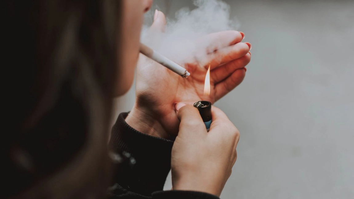 Țigările, alcoolul şi băuturile energizante se dau doar cu buletinul! Amenzile sunt usturătoare pentru cei care nu respectă legea