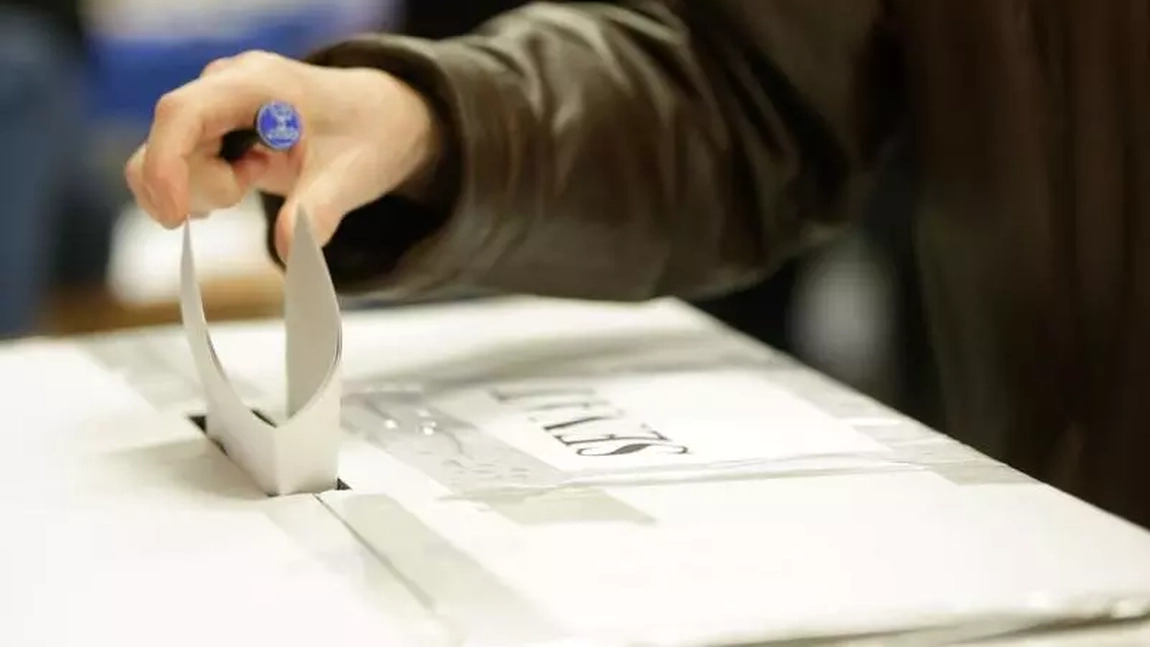 Circulară a BEC şi AEP referitoare la suspendarea procesului electoral. O procedură excepţională, neprevăzută de legislaţie