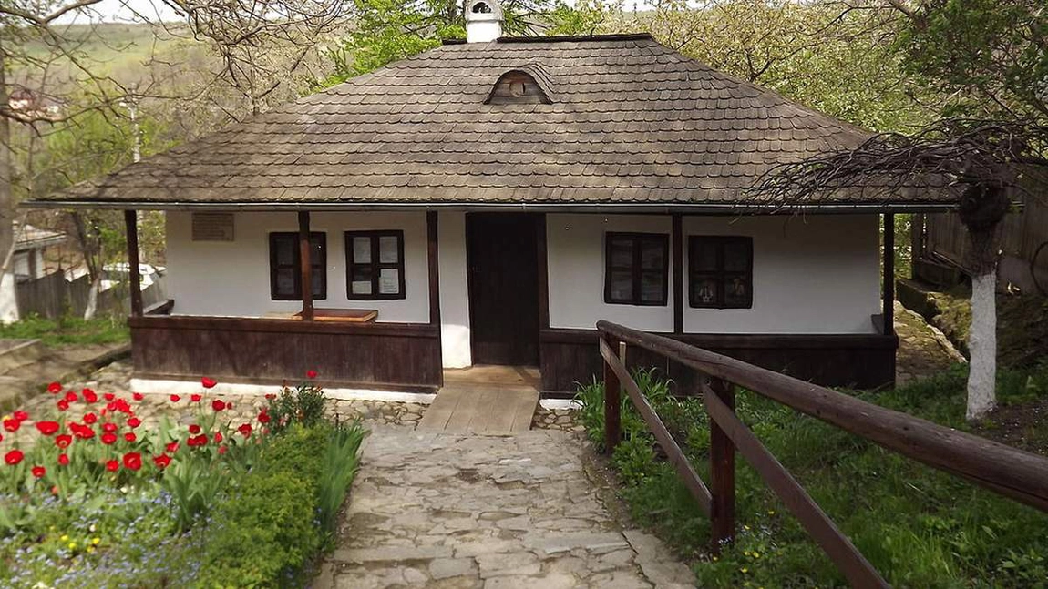 Surpriză estivală! Spectacole de teatru, la Bojdeuca lui Ion Creangă din Iași