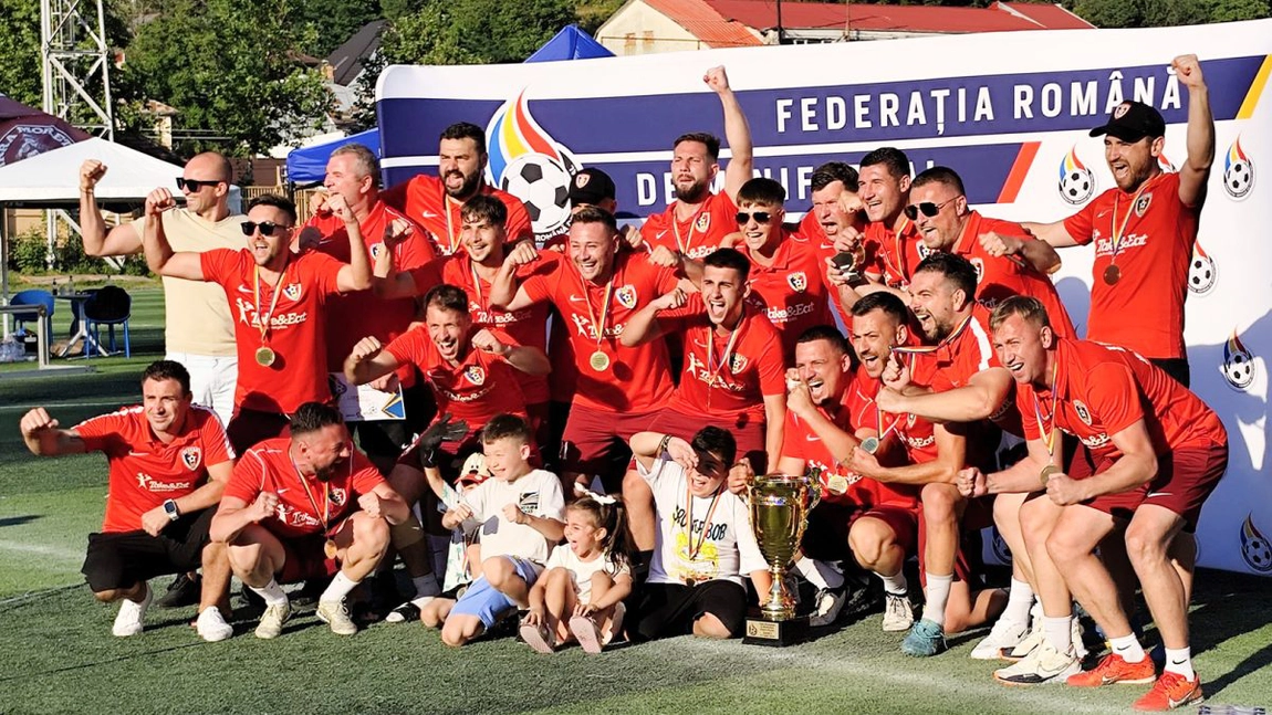 Cluburile de minifotbal din Iași au fost la cel mai bun nivel la competițiile naționale. Liberto și Belfoot au jucat finalele