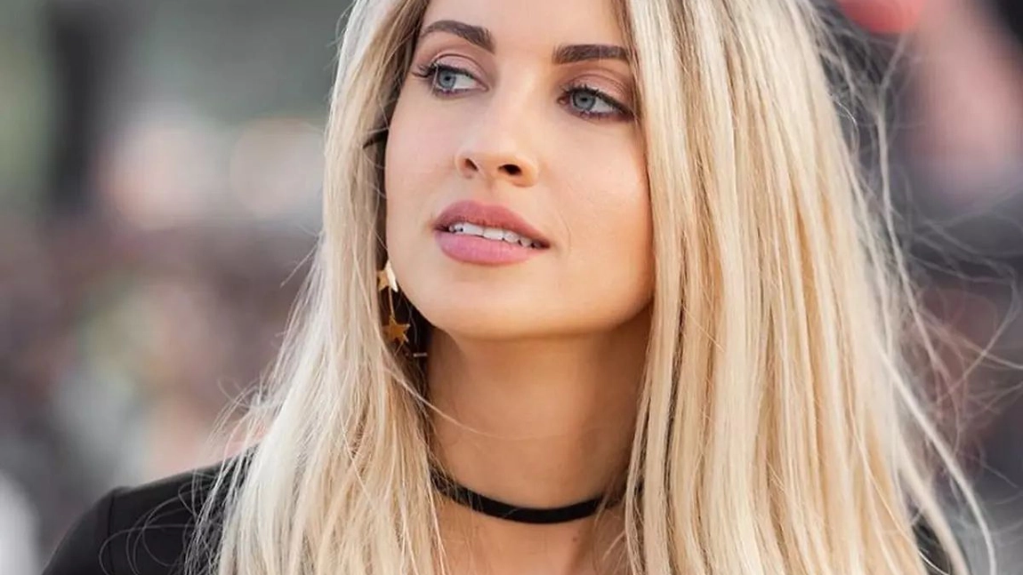 Otniela, ținută de infarct pe plajă! Toți au întors capul după „Shakira de România“!
