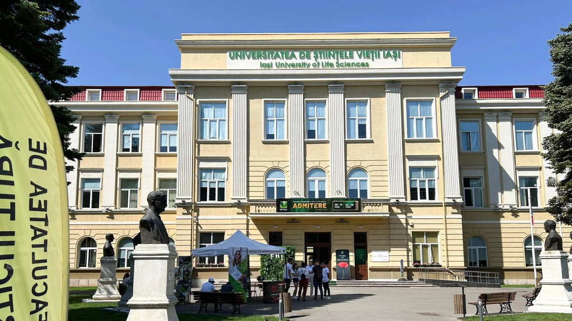 A doua zi de înscrieri la admiterea USV Iași. O tânără vegană vrea să studieze Medicină veterinară, fiind o iubitoare de animale