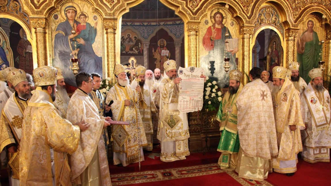 Sinodul BOR a decis canonizarea a 16 preoți. Pe listă, părintele Cleopa, Dumitru Stăniloaie și Arsenie Boca